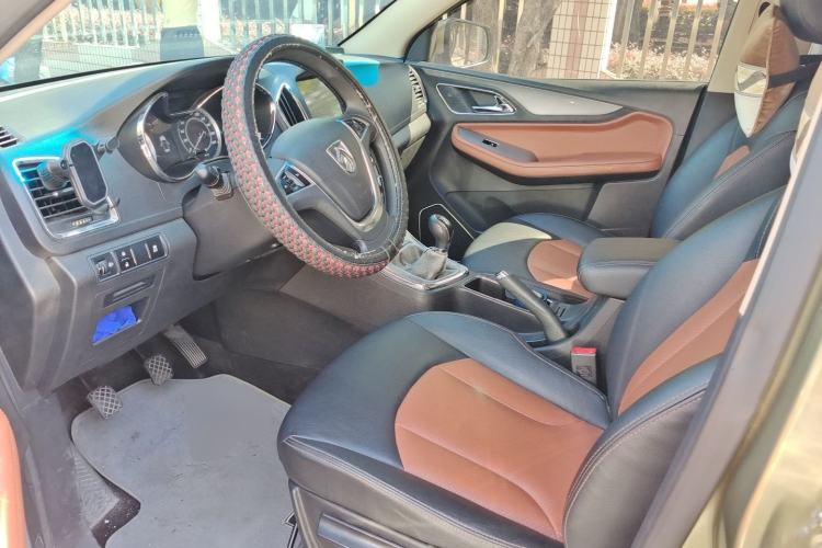 Used Baojun 560 2015 1.8L Manual Elite Edition Driver Seat