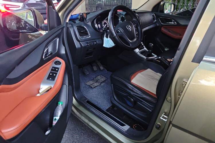 Used Baojun 560 2015 1.8L Manual Elite Edition Driver Seat