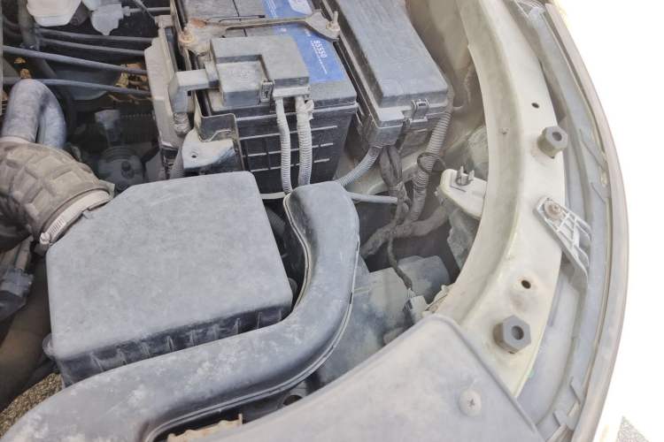 Used Baojun 560 2015 1.8L Manual Elite Edition Engine Bay Left