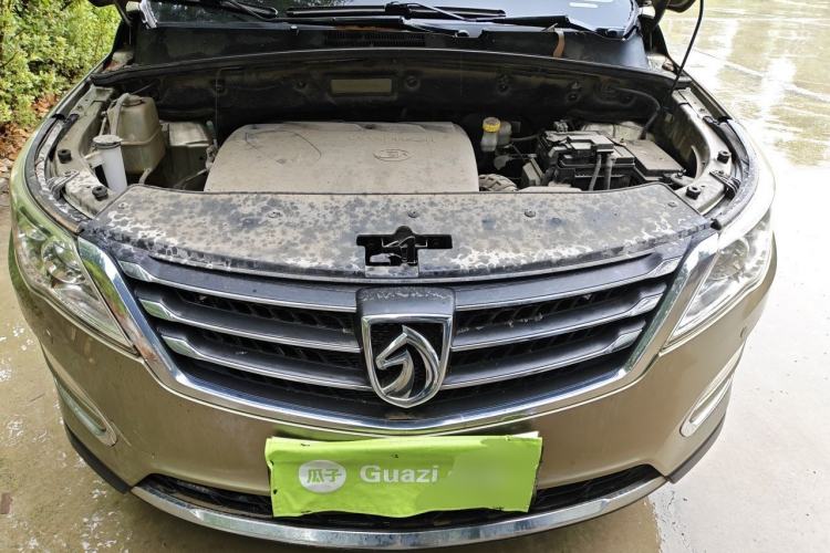 Used Baojun 560 2015 1.8L manual luxury version Engine Bay