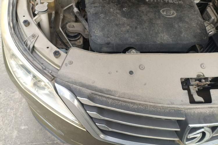 Used Baojun 560 2015 1.8L Manual Elite Edition Engine Bay Right