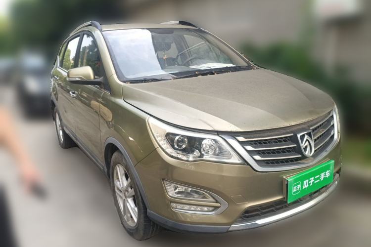 Used Baojun 560 2015 1.8L Manual Elite Edition Front Right 45 Deg