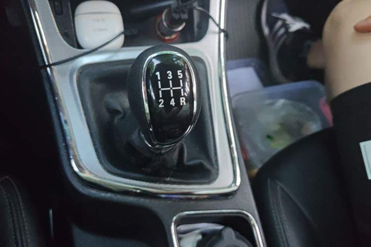 Used Baojun 560 2015 1.8L Manual Elite Edition Gear Lever