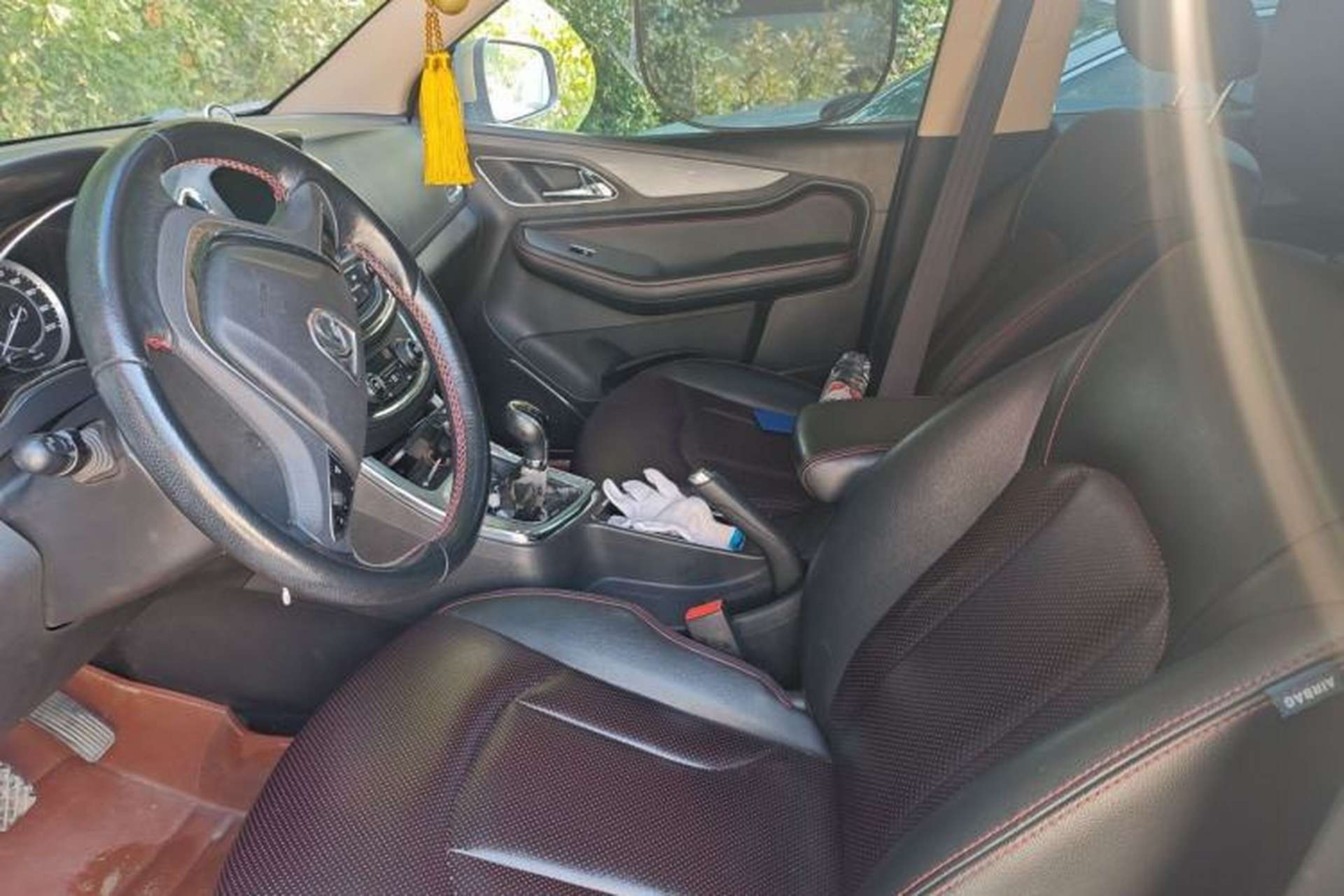 Used Baojun 560 2015 1.8L manual luxury version Left Front Seat