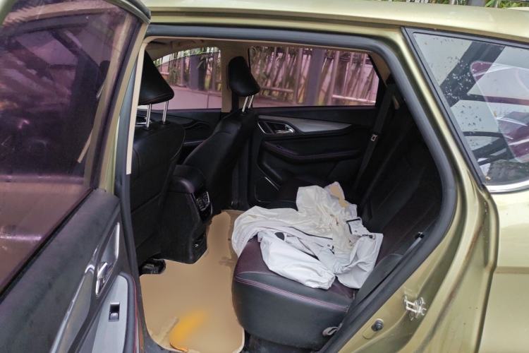 Used Baojun 560 2015 1.8L manual luxury version Left Rear Seat
