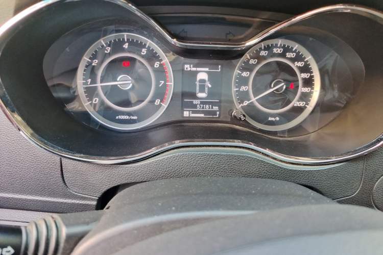 Used Baojun 560 2015 1.8L Manual Elite Edition Odometer Close Up