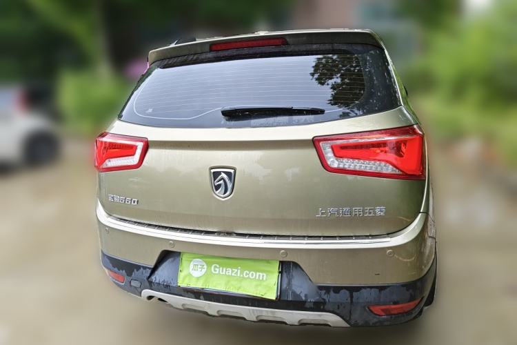Used Baojun 560 2015 1.8L manual luxury version Rear