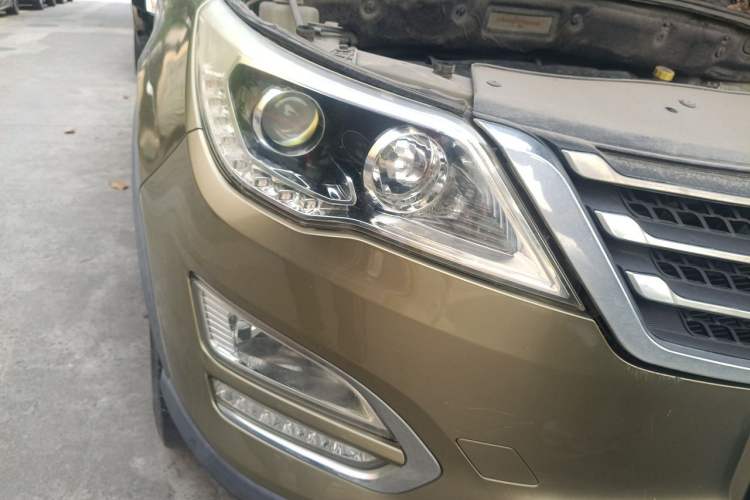 Used Baojun 560 2015 1.8L Manual Elite Edition Right Front Headlight