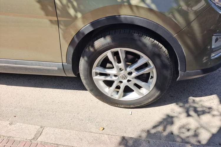 Used Baojun 560 2015 1.8L Manual Elite Edition Right Front Wheel Hub