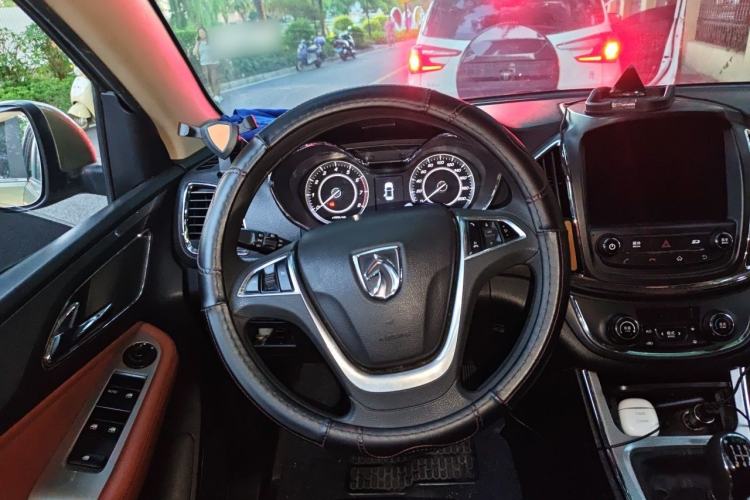 Used Baojun 560 2015 1.8L Manual Elite Edition Steering Wheel