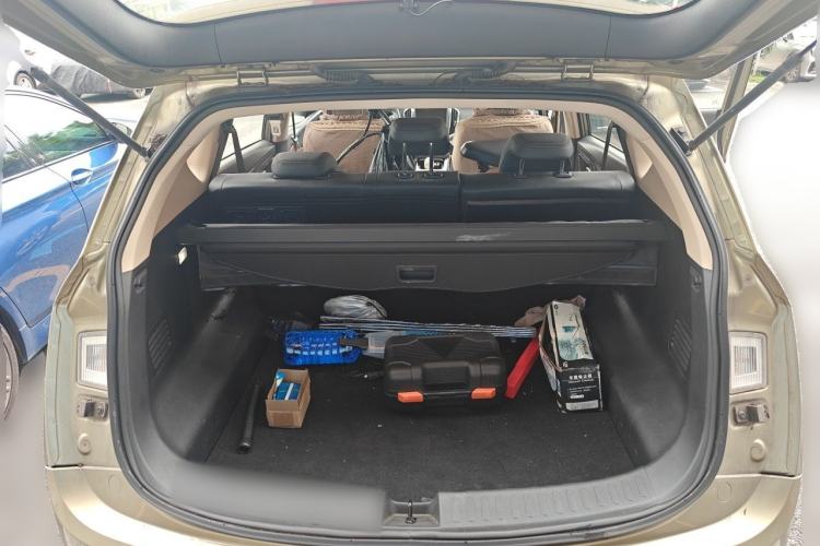 Used Baojun 560 2015 1.8L Manual Elite Edition Trunk
