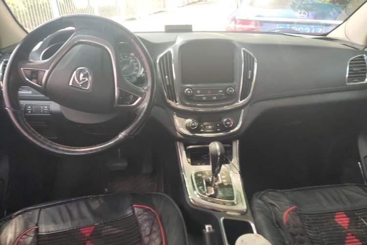 Used Baojun 560 2016 1.8L iAMT Luxury Model Center Console