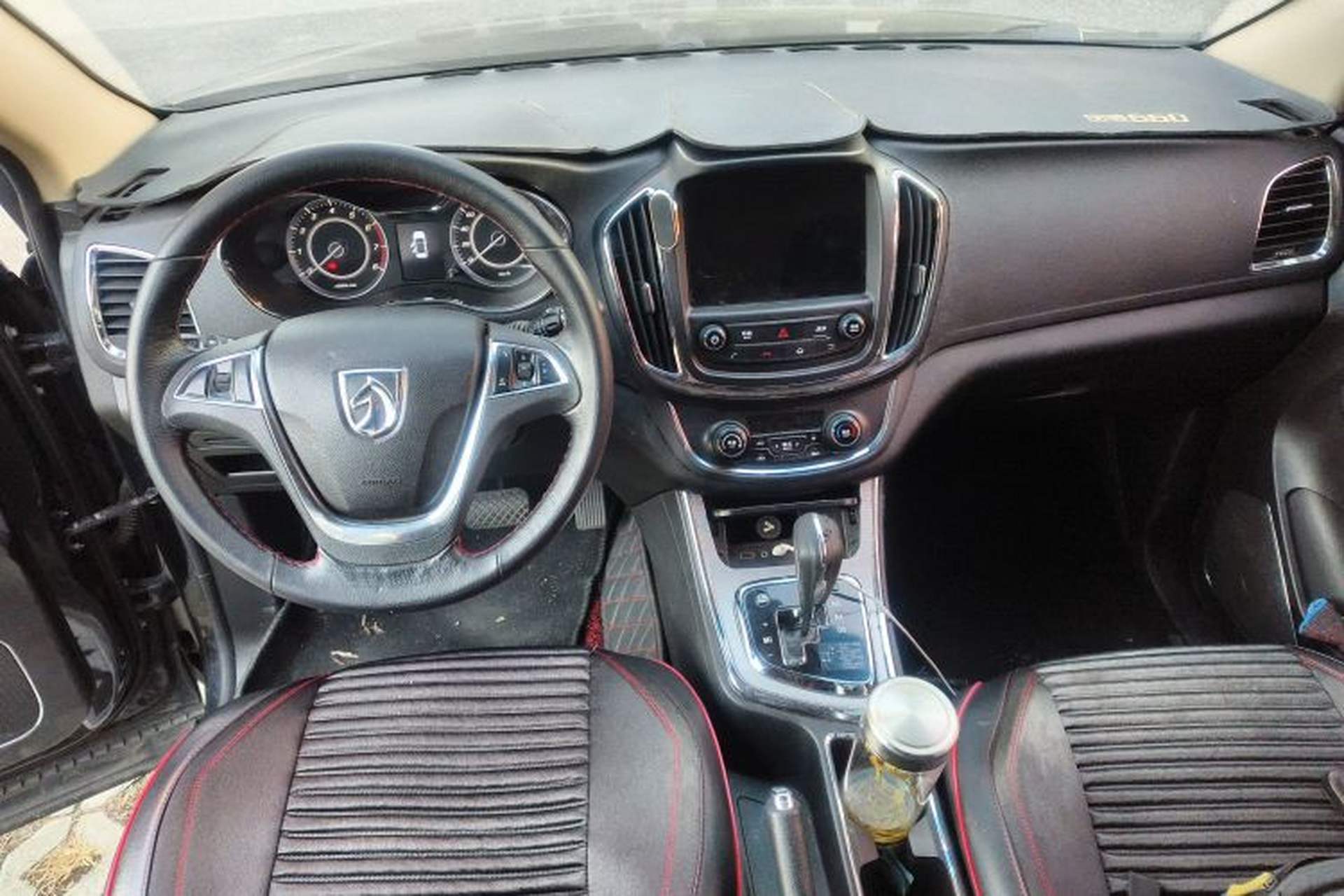 Used Baojun 560 2016 1.8L iAMT Luxury Model Center Console