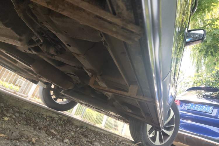 Used Baojun 560 2016 1.8L iAMT Luxury Model Chassis Rear Right