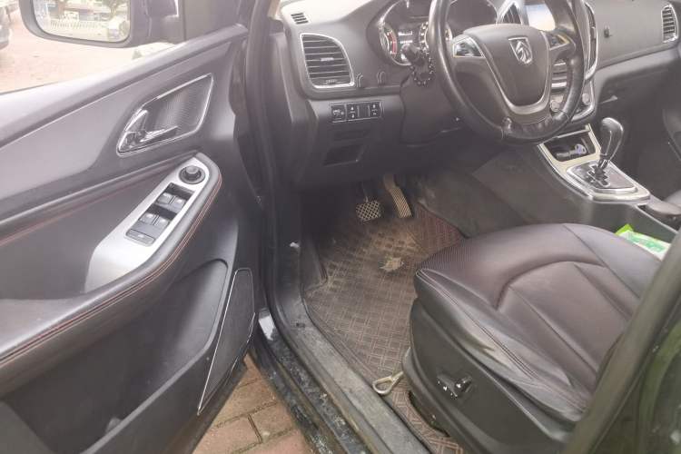 Used Baojun 560 2016 1.8L iAMT Luxury Model Driver Seat