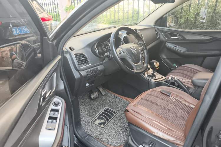 Used Baojun 560 2016 1.8L iAMT Luxury Model Driver Seat