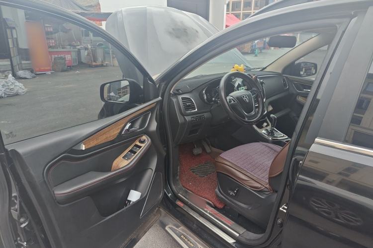 Used Baojun 560 2016 1.8L iAMT Luxury Model Driver Seat