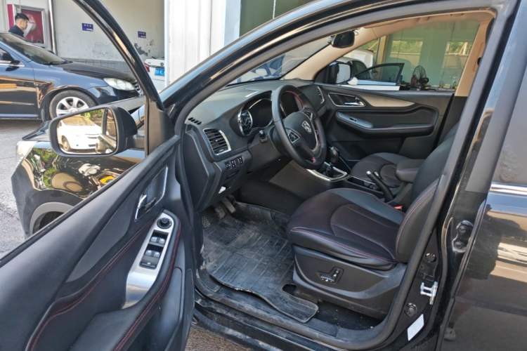 Used Baojun 560 2016 1.8L Manual Luxury Edition Driver Seat