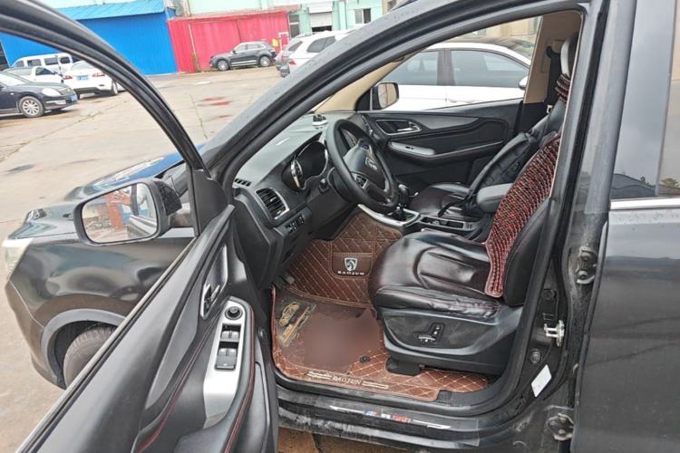 Used Baojun 560 2016 1.8L Manual Luxury Edition Driver Seat