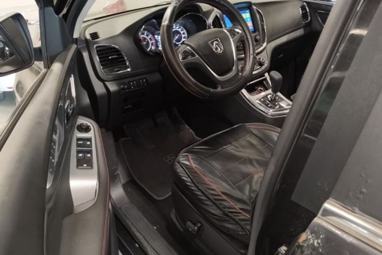 Used Baojun 560 2016 1.8L iAMT Luxury Model Driver Seat