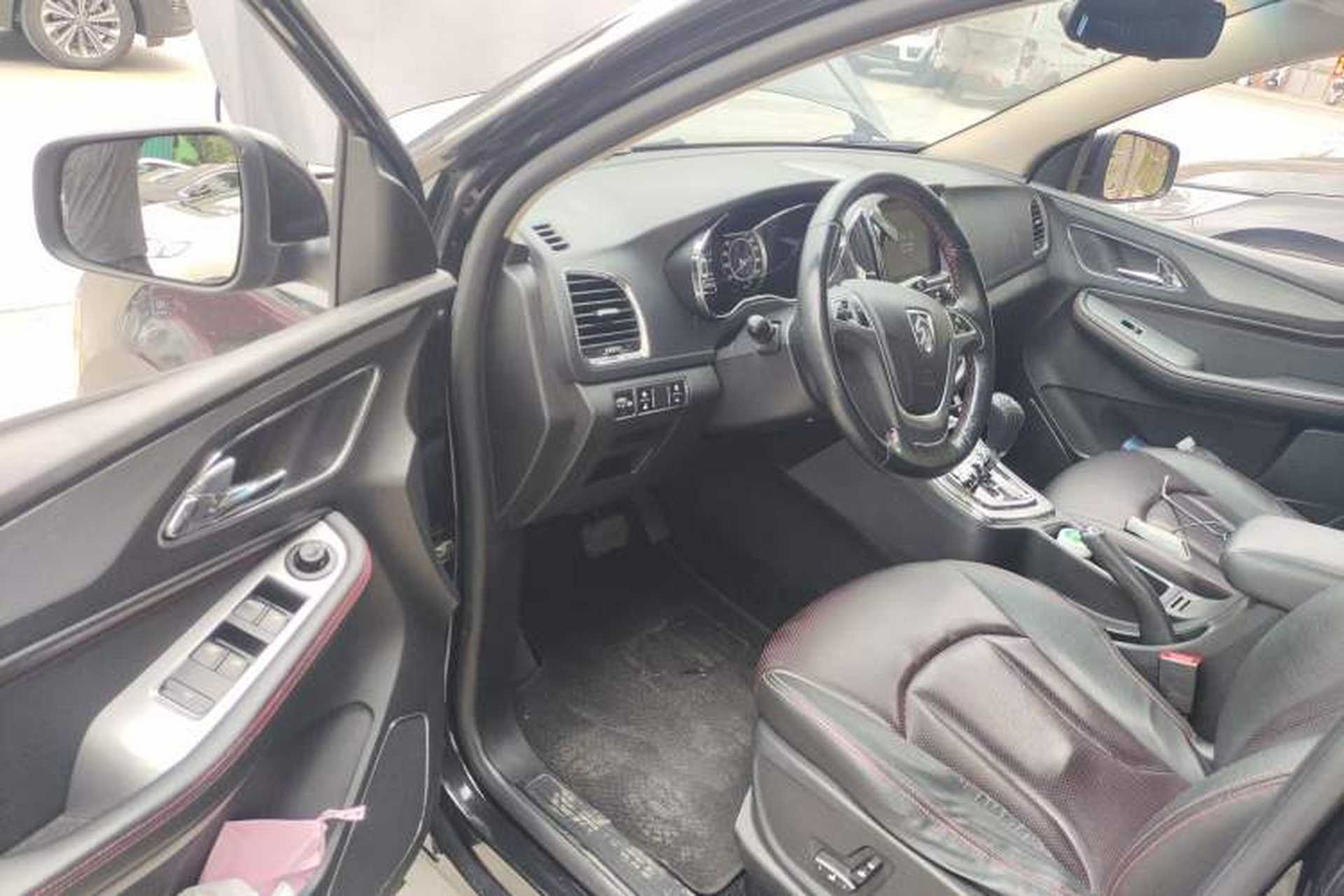 Used Baojun 560 2016 1.8L iAMT Luxury Model Driver Seat