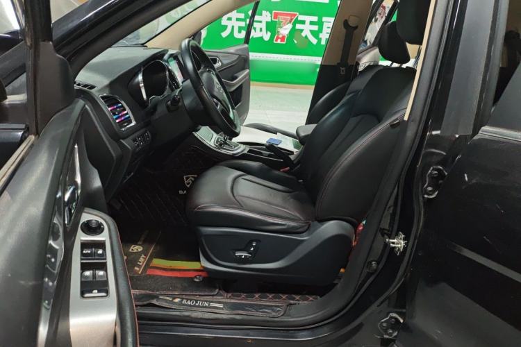 Used Baojun 560 2016 1.8L iAMT Luxury Model Driver Seat