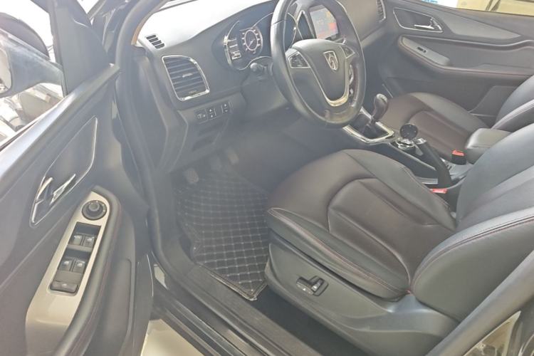 Used Baojun 560 2016 1.8L Manual Luxury Edition Driver Seat