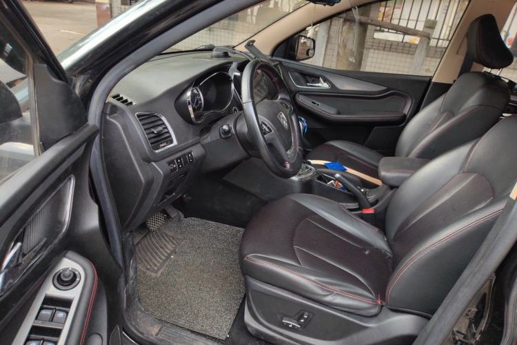 Used Baojun 560 2016 1.8L iAMT Luxury Model Driver Seat