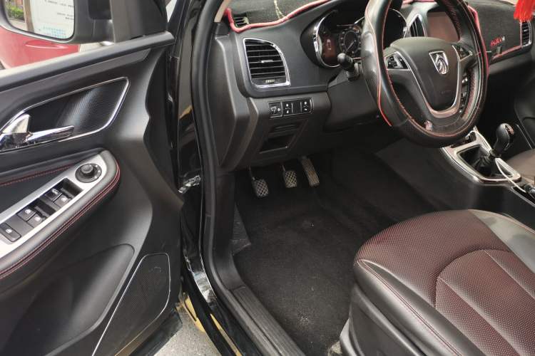 Used Baojun 560 2016 1.8L Manual Luxury Edition Driver Seat