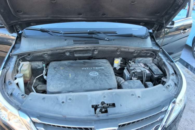 Used Baojun 560 2016 1.8L iAMT Luxury Model Engine Bay