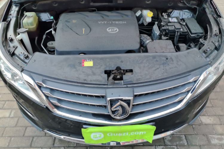 Used Baojun 560 2016 1.8L iAMT Luxury Model Engine Bay