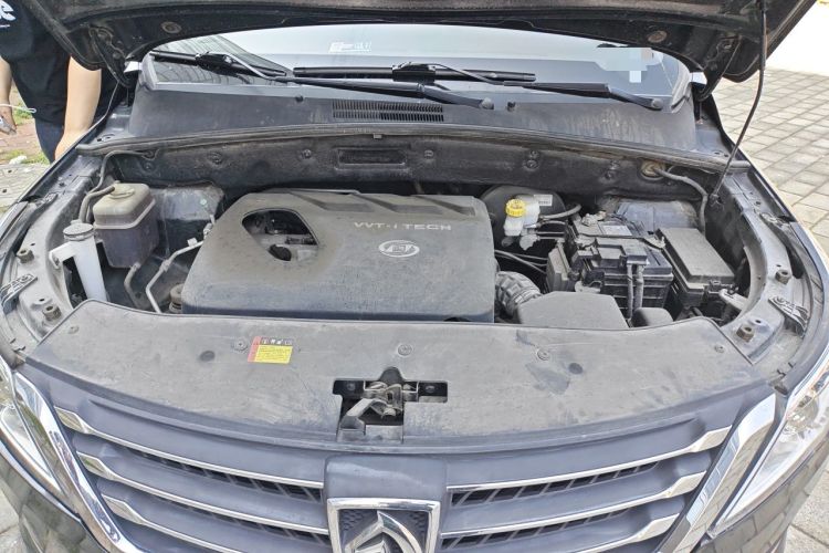 Used Baojun 560 2016 1.8L Manual Elite Edition Engine Bay