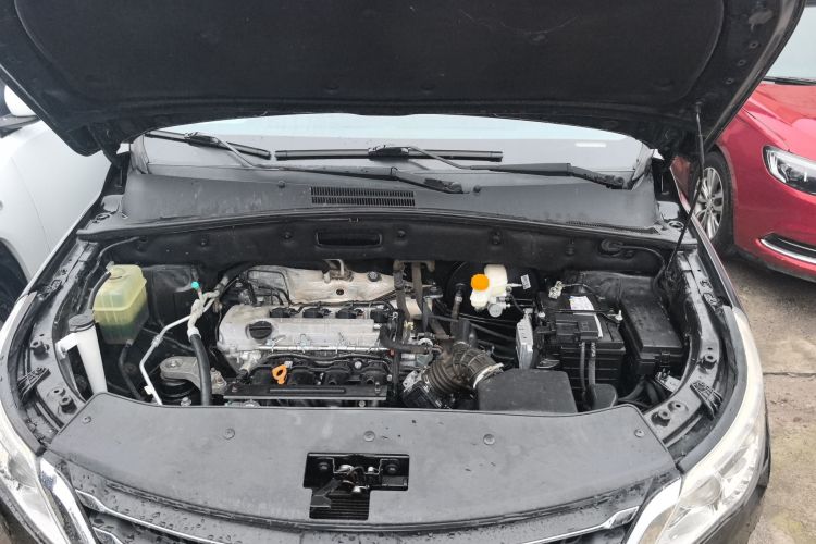 Used Baojun 560 2016 1.8L iAMT Luxury Model Engine Bay