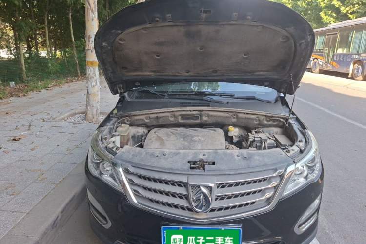 Used Baojun 560 2016 1.8L iAMT Luxury Model Engine Bay