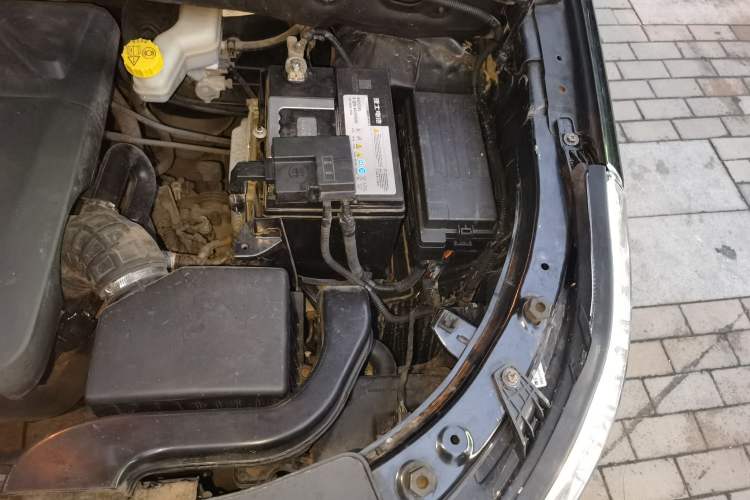 Used Baojun 560 2016 1.8L Manual Luxury Edition Engine Bay Left