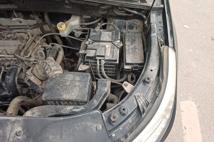 Used Baojun 560 2016 1.8L Manual Comfort Edition Engine Bay Left