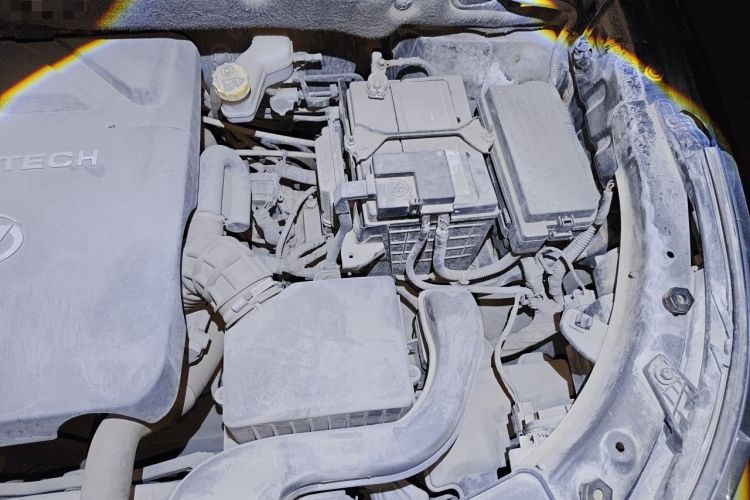 Used Baojun 560 2016 1.8L iAMT Luxury Model Engine Bay Left