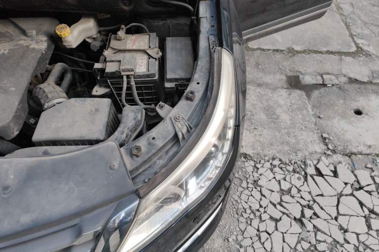 Used Baojun 560 2016 1.8L Manual Luxury Edition Engine Bay Left