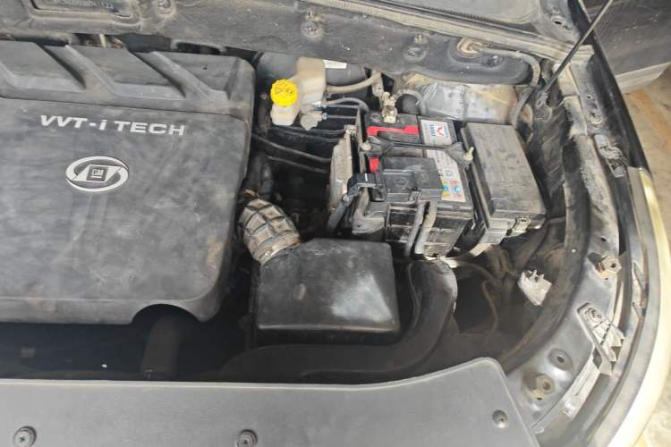 Used Baojun 560 2016 1.8L Manual Luxury Edition Engine Bay Left