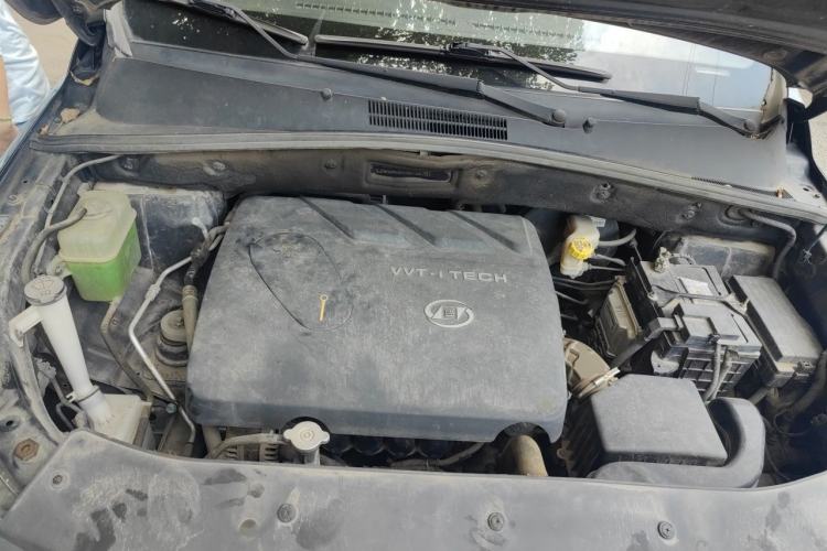 Used Baojun 560 2016 1.8L Manual Elite Edition Engine Bay