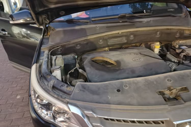 Used Baojun 560 2016 1.8L iAMT Luxury Model Engine Bay Right