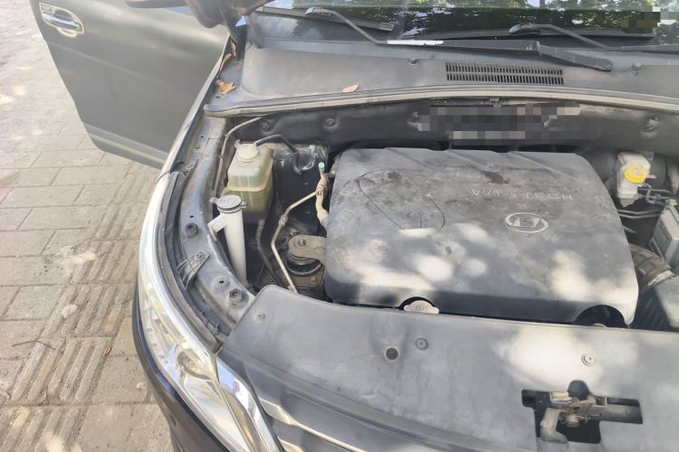 Used Baojun 560 2016 1.8L iAMT Luxury Model Engine Bay Right