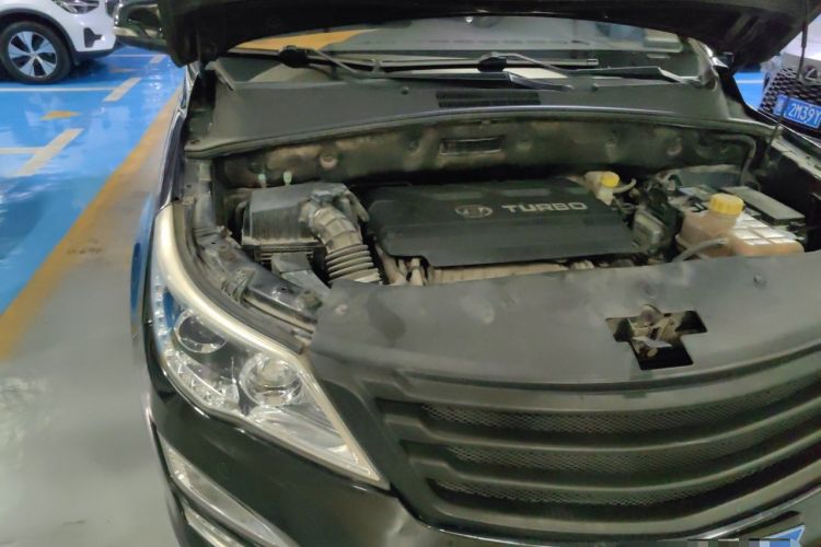 Used Baojun 560 2016 1.5T Manual Luxury Model Engine Bay Right