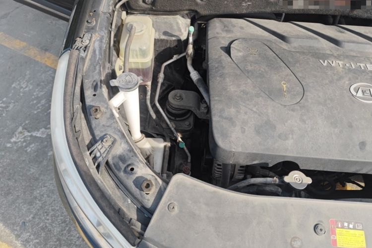 Used Baojun 560 2016 1.8L Manual Luxury Edition Engine Bay Right