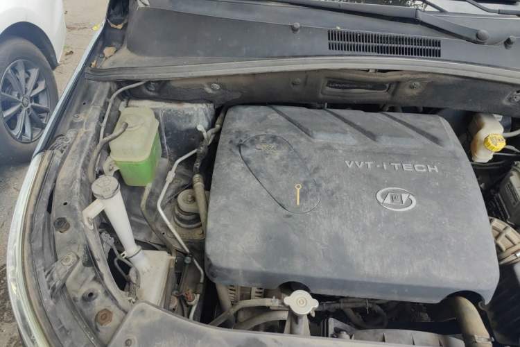 Used Baojun 560 2016 1.8L Manual Elite Edition Engine Bay Right