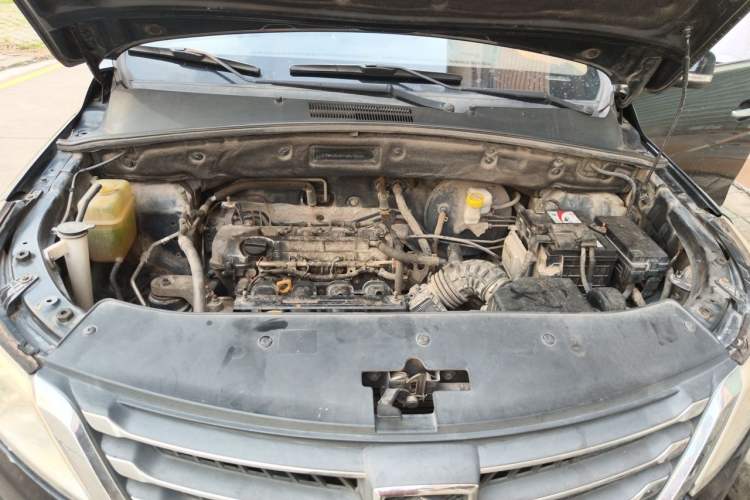 Used Baojun 560 2016 1.8L Manual Elite Edition Engine Bay