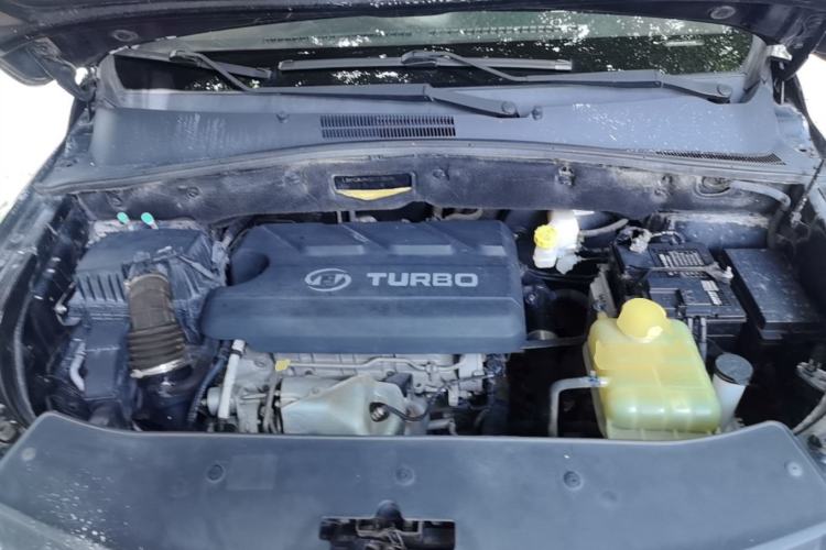 Used Baojun 560 2016 1.5T Manual Luxury Model Engine Bay
