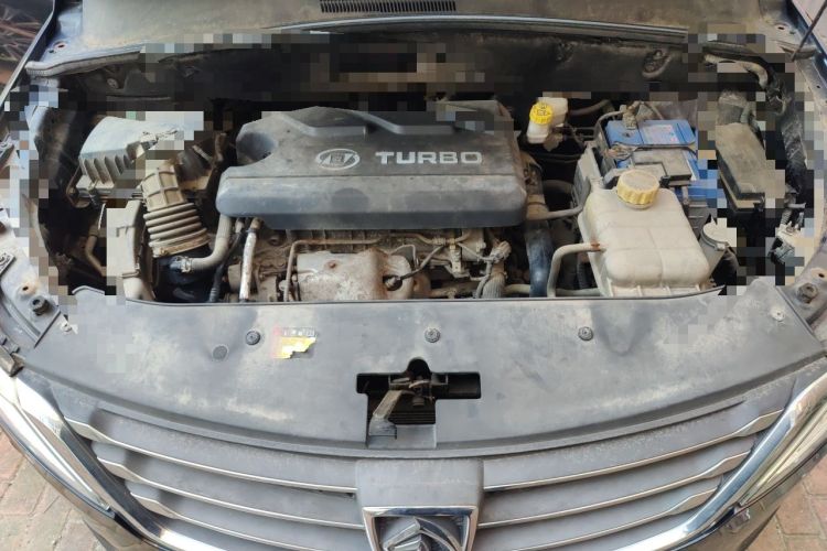 Used Baojun 560 2016 1.5T Manual Luxury Model Engine Bay