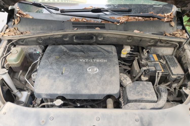 Used Baojun 560 2016 1.8L iAMT Luxury Model Engine Bay