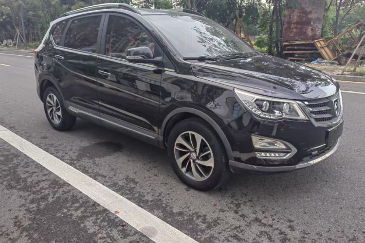 Used Baojun 560 2016 1.8L iAMT Luxury Model Exterior 2